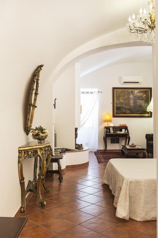 Palazzo Castelleschi Villa Tarquinia Kültér fotó